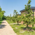 Luxe 4 Pers Chalet Op Minicamping In Waarde
